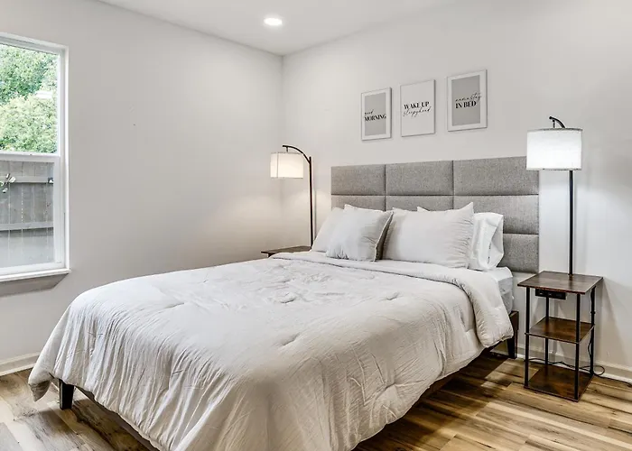Updated Craftsman In Historic Southside Worth * Fort Worth
