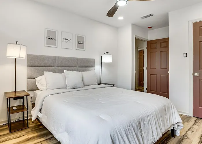 Updated Craftsman In Historic Southside Worth * Fort Worth